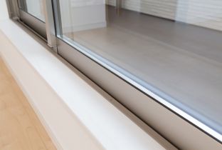 こんなときどうするの？…「アルミサッシのサビ」 アイキャッチ画像