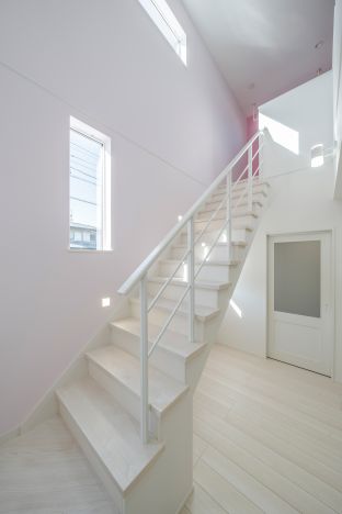 家族構成で変わる階段の形｜U字・L字・直階段のメリット・デメリット アイキャッチ画像