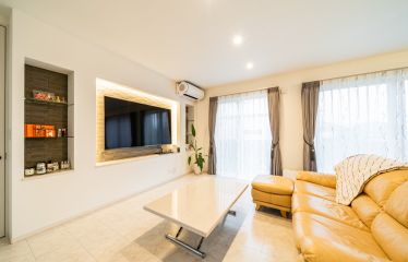 壁掛けテレビ裏にもエコカラットを採用