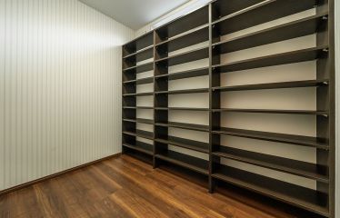 ご主人様こだわりの書斎スペース