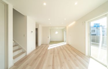 白を基調とした明るいLDK