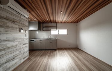 シンプルで無駄のないリビングキッチン