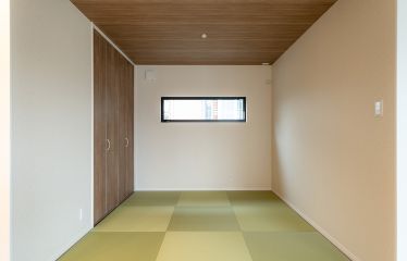 リビングに隣接する和室は様々な用途で使えます