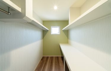 広々WICで収納も十分