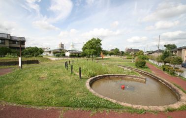 涼松公園（1km）