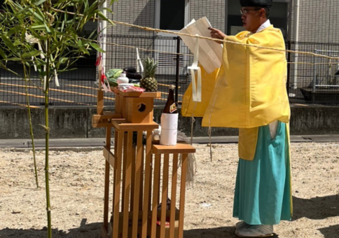 新築前に知っておきたい！地鎮祭の意味と“省略する”という選択肢 アイキャッチ画像