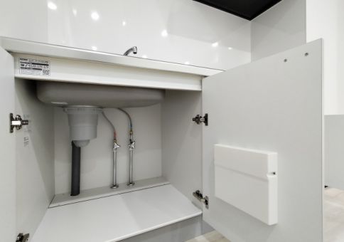 新築なのに！　シンク下が臭う？配管トラブルのチェックポイント アイキャッチ画像